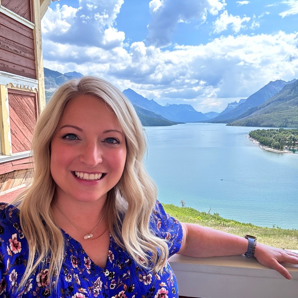 Meet your Posher, Suzanne